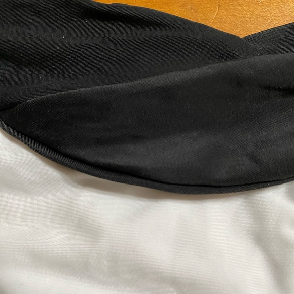 Blush White and Black Contrast Bikini Set S/M - Picture 8 of 11